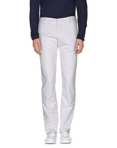 ARMANI JEANS Повседневные брюки  Брюки ARMANI JEANS