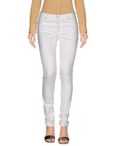 LOVE MOSCHINO Повседневные брюки  Брюки LOVE MOSCHINO