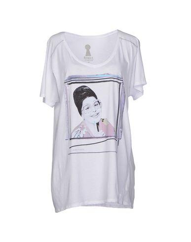 Футболка KEYHOLE