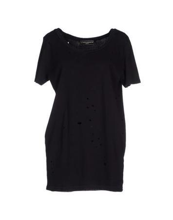 Футболка UNFAMOUS