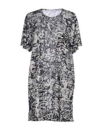 Футболка CARVEN