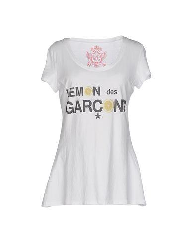 Футболка STEREO TYPES NO JUDGEMENT