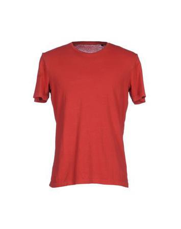 Футболка QU4TTRO