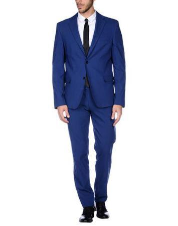 Костюм KARL MOMMOO