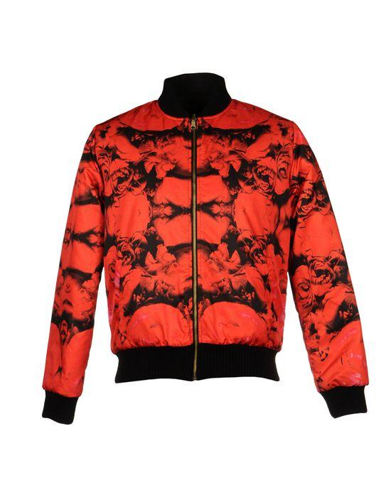 Куртка  - Красный цвет