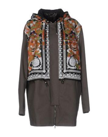 Пальто VERSACE