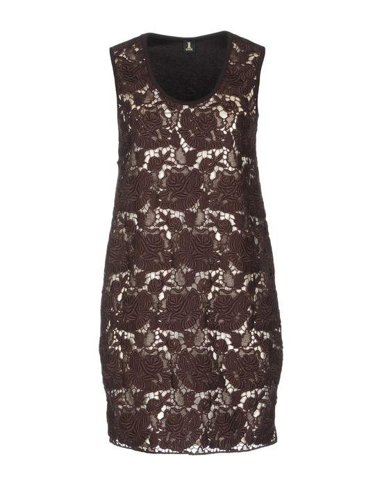 короткое платье  -  цвет