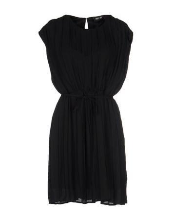 Платье ONLY ONE Платье ONLY ONE