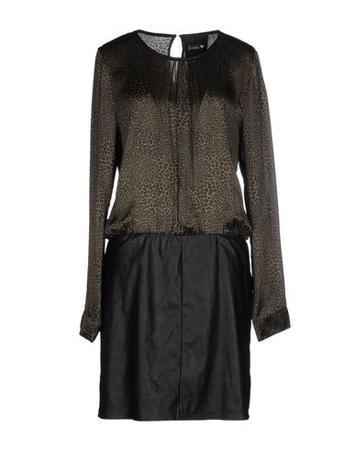 Платье LE PETIT FEMME Платье LE PETIT FEMME