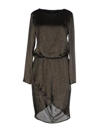 Платье LE PETIT FEMME Платье LE PETIT FEMME