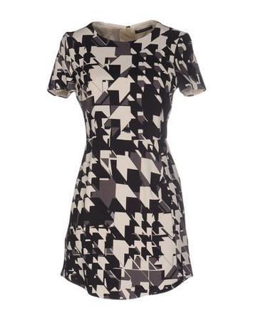 Платье STRENESSE