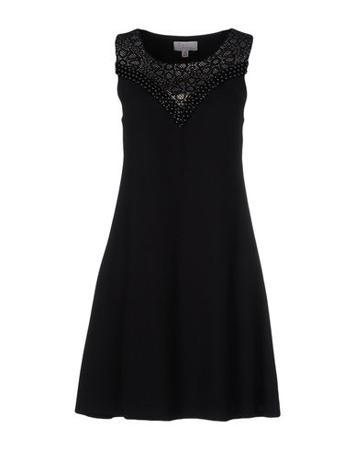 Платье CHARMING Платье CHARMING