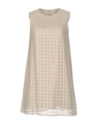 короткое платье  -  цвет