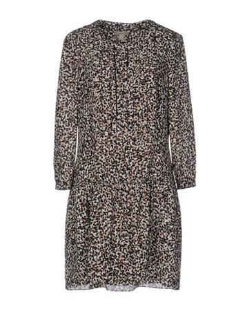 Платье BURBERRY BRIT