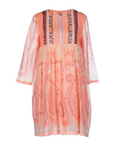 короткое платье  - Лососево-розовый цвет