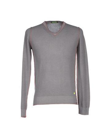 Свитер SHOCKLY