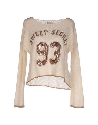 Свитер SWEET SECRETS