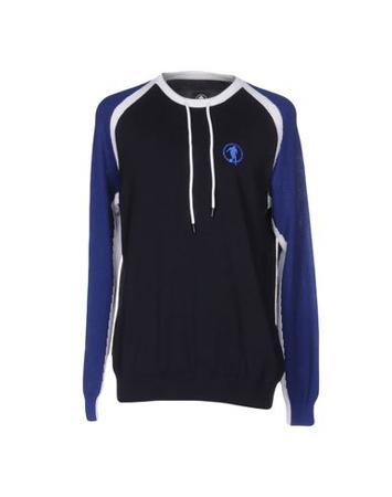 Свитер BIKKEMBERGS