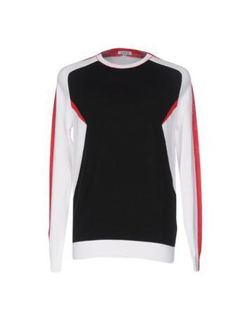 Свитер BIKKEMBERGS