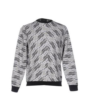 Толстовка IUTER