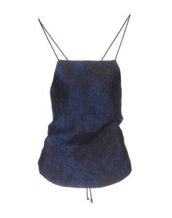 Топ ISABEL BENENATO