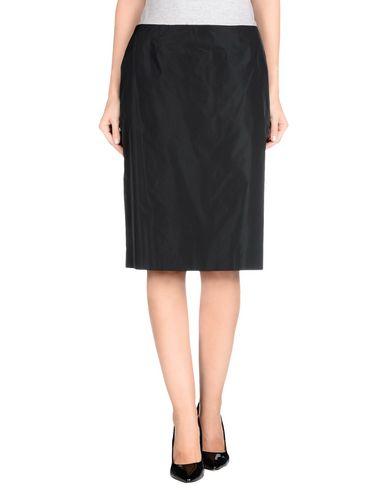 Юбка до колена  -  цвет