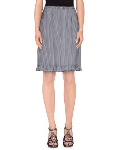 Юбка до колена  -  цвет