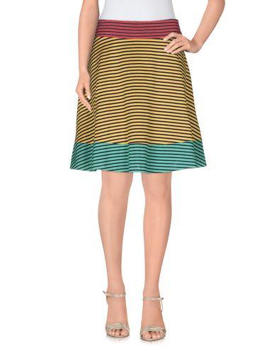 Юбка до колена  -  цвет