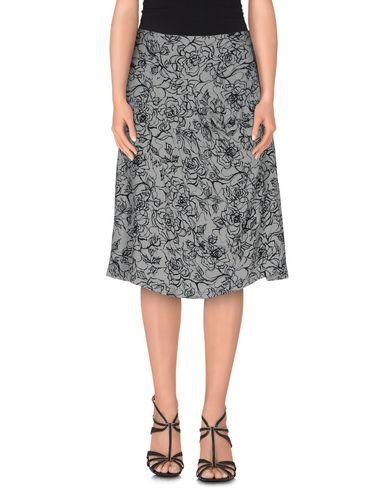 Юбка до колена  -  цвет