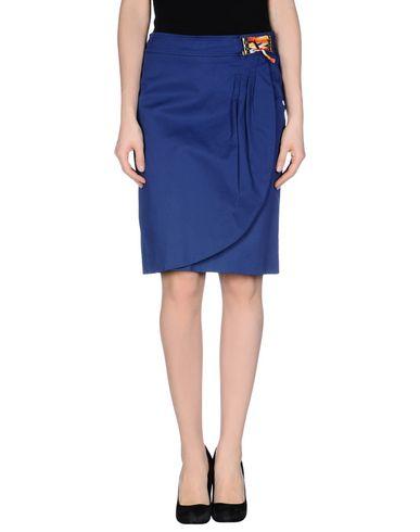 Юбка до колена  -  цвет