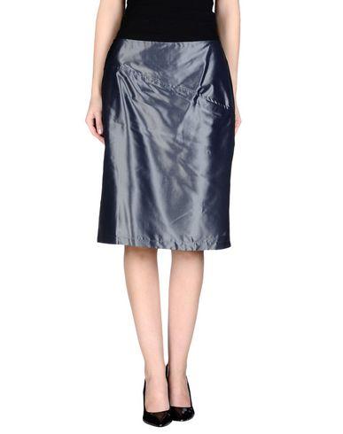 Юбка до колена  -  цвет