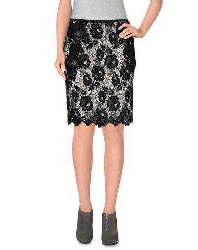 Юбка до колена  -  цвет