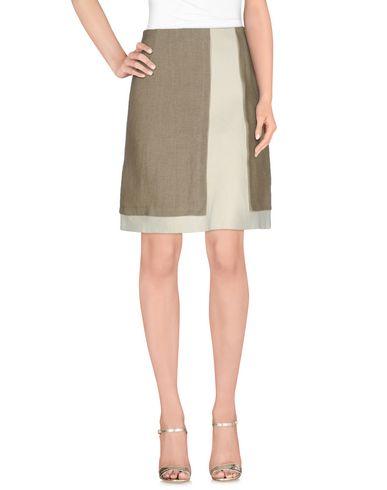 Юбка до колена  -  цвет